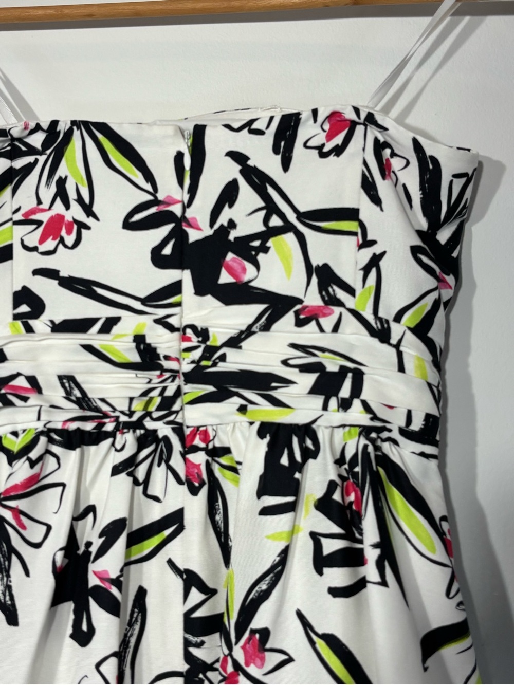 Milly Strapless Floral A-Line Dress in White, Pink and Black Size 4 - Picture 8 of 10